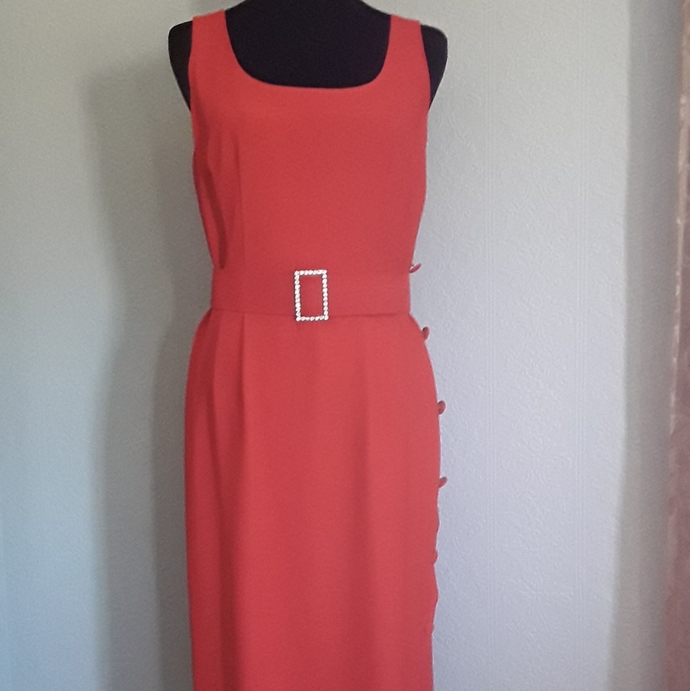 Long Red Sleeveless Special Occasion Dress